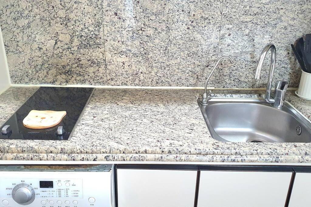 Appartement Haeundai Beach 1 Cho à Busan Extérieur photo